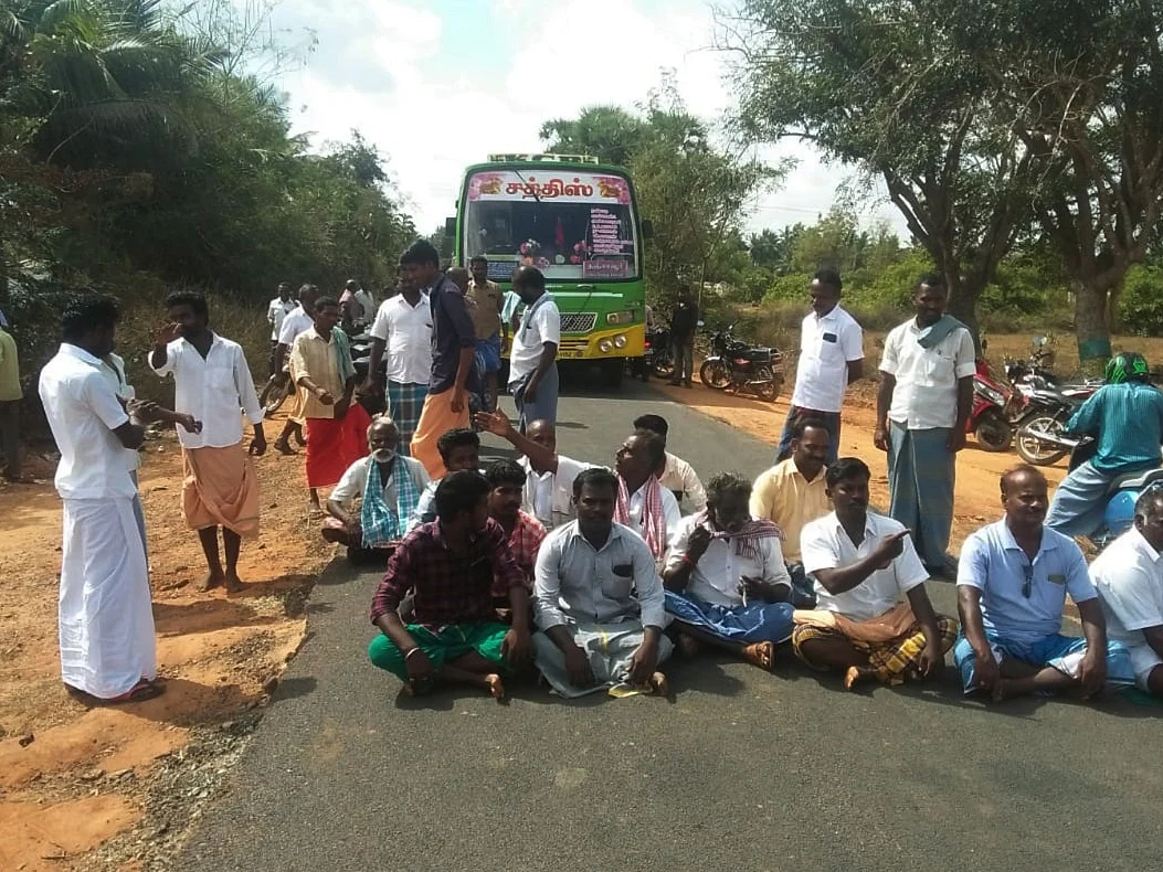 சாலை மறியல்