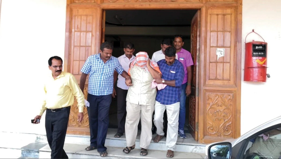 ஜூ.வி பைட்ஸ்: சின்னத்தாய் அவள், நீட் வைரஸும் அதிரவைக்கும் `36' பேரும், ஆர்.டி.ஐ கொலைகள்!