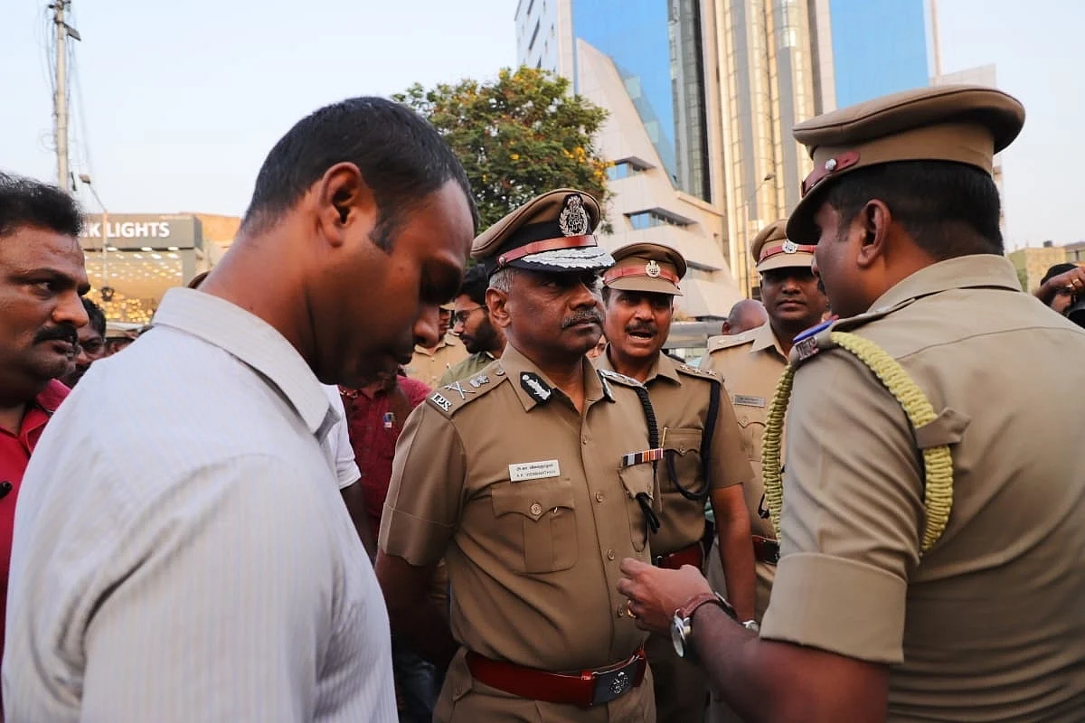 சென்னை காவல்ஆணையர் ஏ.கே.விஸ்வநாதன்