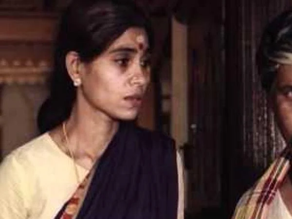 ``விசுவோட மூணு பொண்ணுங்க இறுதி சடங்குக்கு வந்தாங்களானுகூட தெரியல!" - கமலா கண்ணீர்