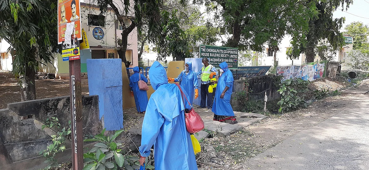 செங்கல்பட்டு பகுதியில் மருந்து தெளிப்பு