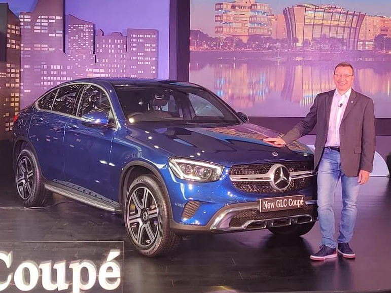 62.7 லட்ச ரூபாய்க்கு வந்திருக்கும் மெர்சிடீஸ் பென்ஸ் CLC Coupe பேஸ்லிஃப்ட்டில் என்ன ஸ்பெஷல்?