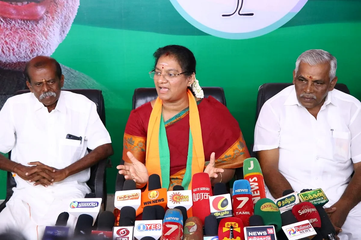 சசிலா புஷ்பா