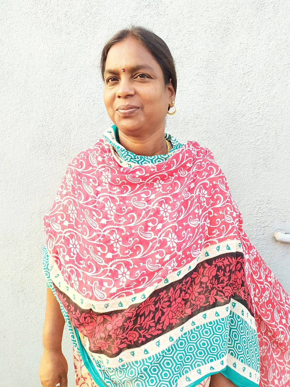 கோமலா, தன்னார்வலர்.