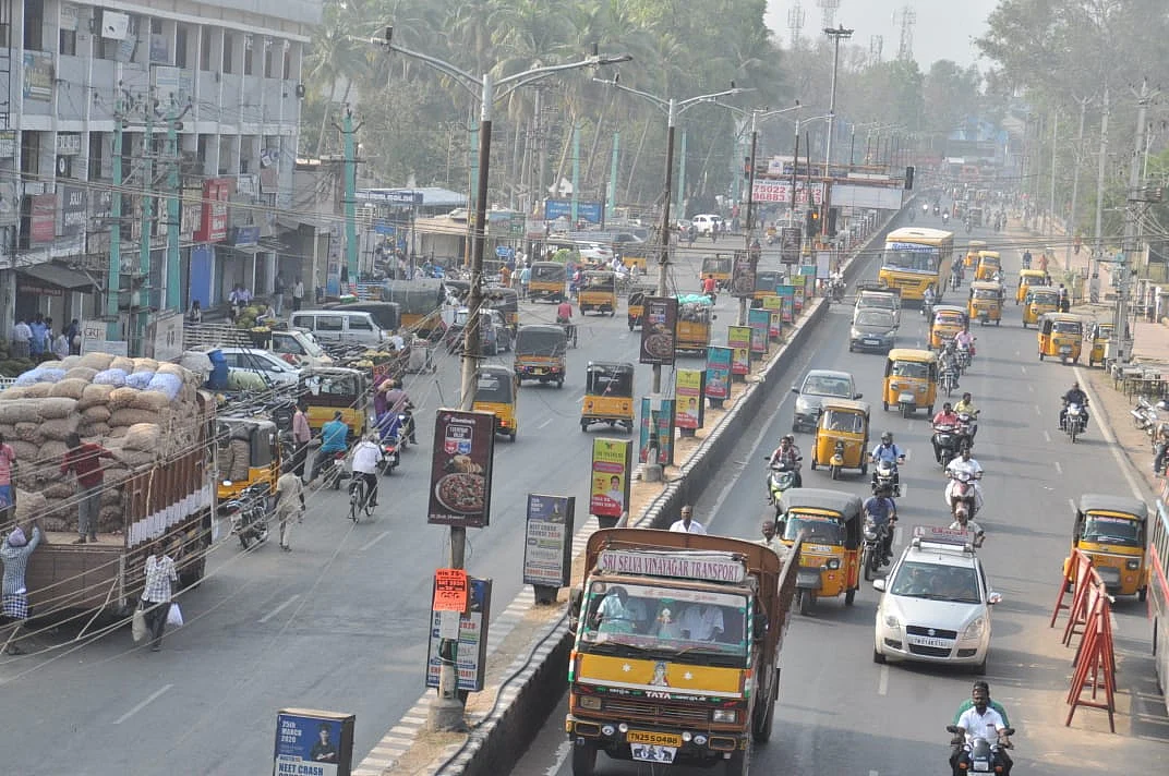 வேலூர் மாநகர சாலை