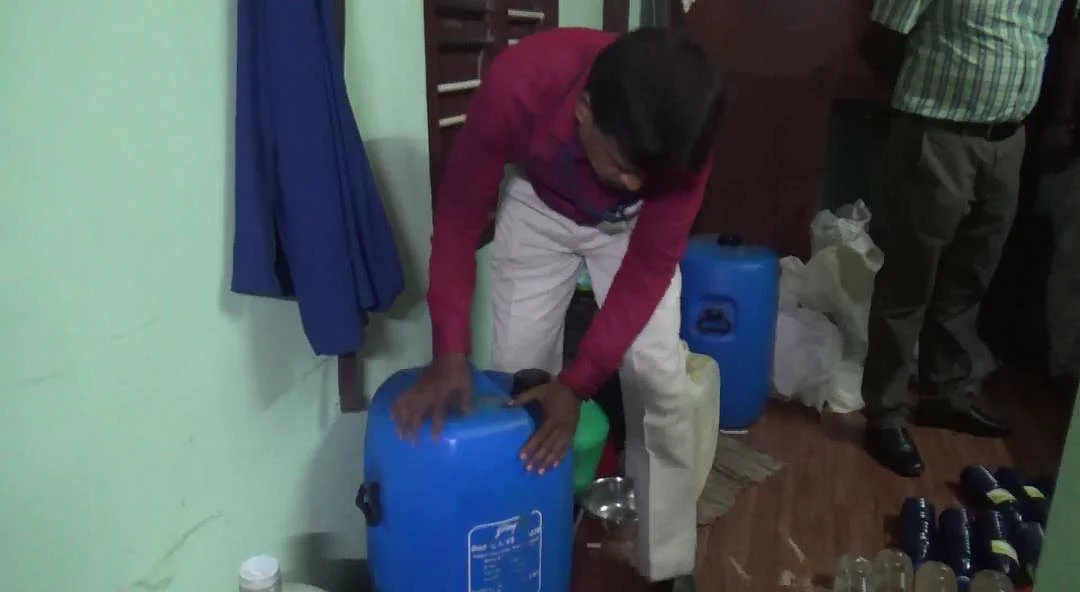 போலி சோப் ஆயில்