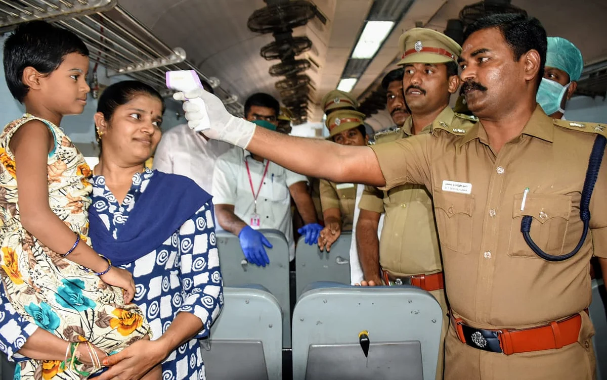 திருச்சி ரயில் நிலையத்தில் கொரோனா பரிசோதனை