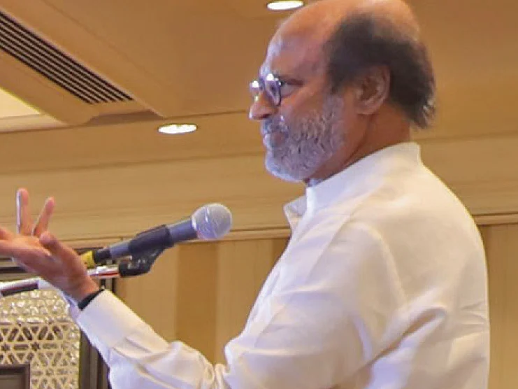 `படித்தவர்களுக்கு சீட்' ரஜினி இலக்கு! படித்த எம்.எல்.ஏ-கள் எத்தனை பேர்? இது சட்டமன்ற கணக்கு!