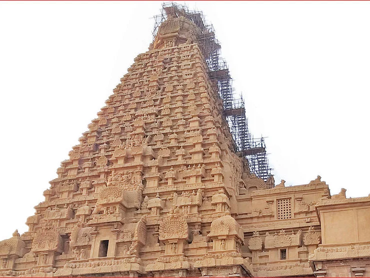 சித்திர‘வதை’ - தஞ்சை பெரிய கோயில் வேதனை!