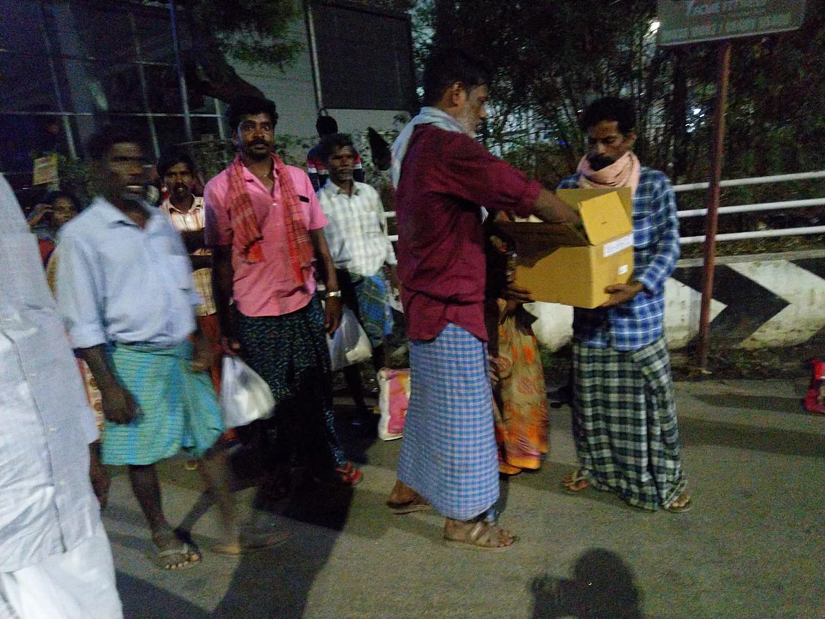 கள்ளக்குறிச்சி தொழிலாளிகள்