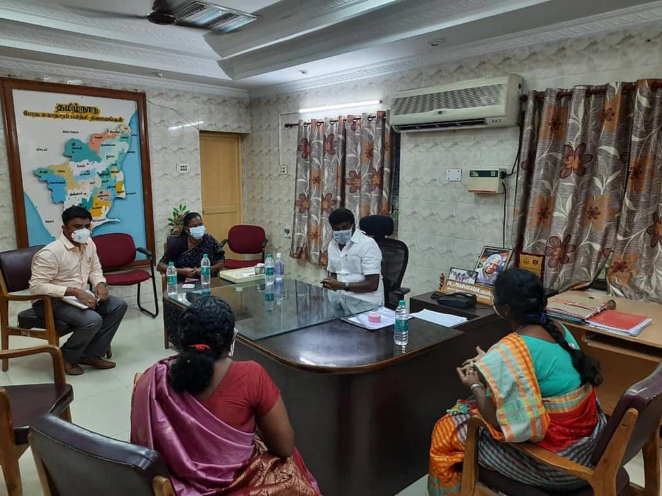 சுகாதார அதிகாரிகளுடன் அலோசனை