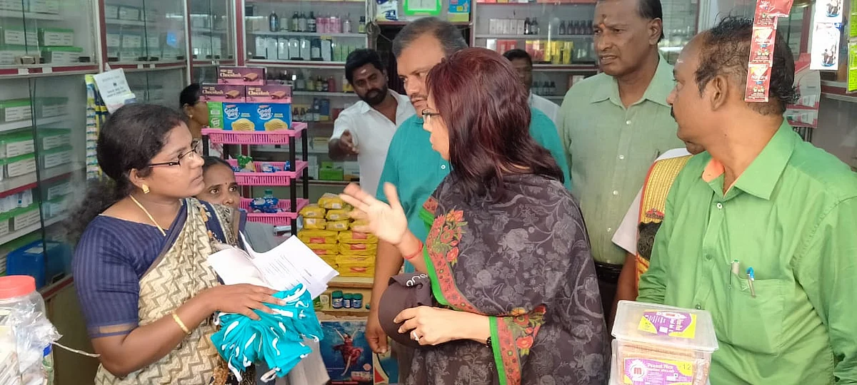 மருந்துக் கடைக்குச் சீல்