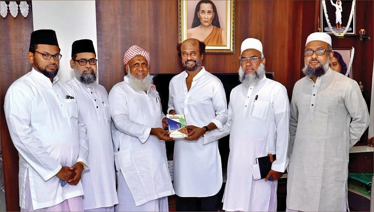 `பாஷா பாய்' ரஜினியின் `போக்கு' - பா.ஜ.க-வைப் பதறவைக்கும் நகர்வா, நாடகமா?