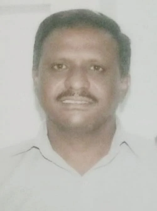 ஆசிரியர் சுரேஷ்பாபு