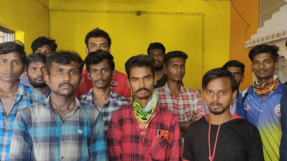 தமிழக இளைஞர்கள்