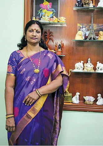 சுமதி தங்கவேலு