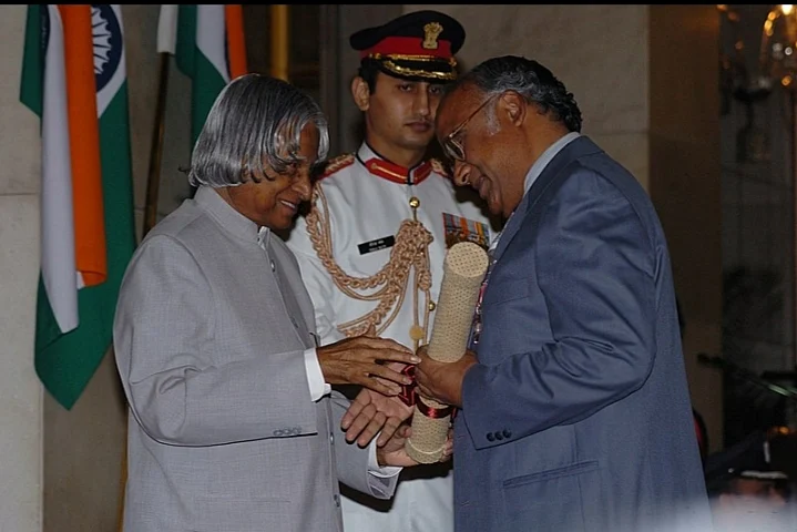 விருது பெறும் Dr. சிவராம்
