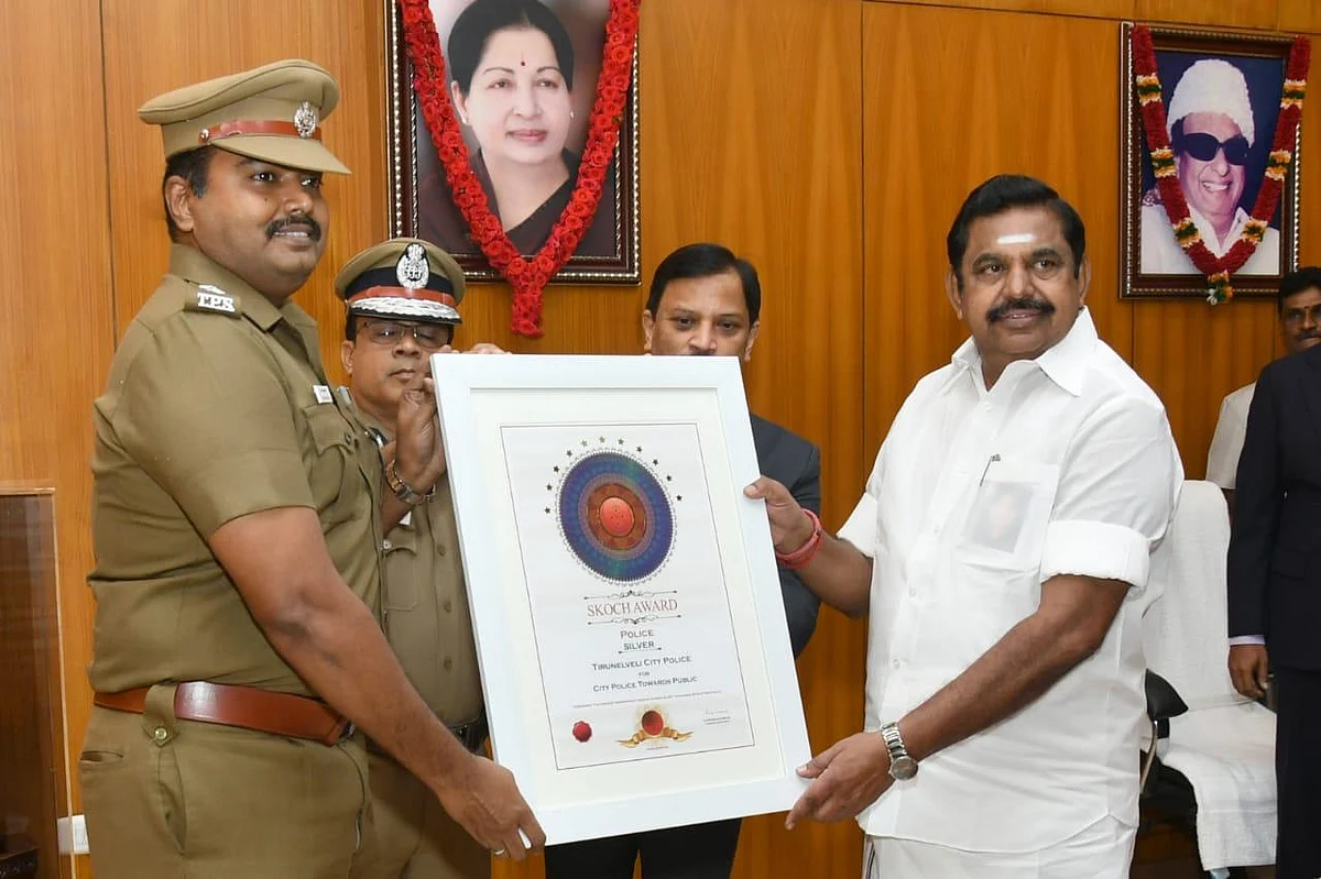 ' ஸ்மார்ட்; ஸ்ட்ரிக்ட்; போலீஸ் நண்பன்' - நெல்லை துணை ஆணையர் சரவணனை பாராட்டிய முதல்வர்