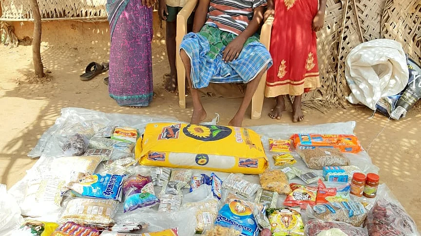சுரேஷ் குடும்பத்துடன்