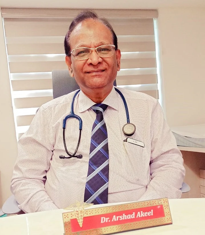 பொது மருத்துவர் அர்ஷத் அகில்.