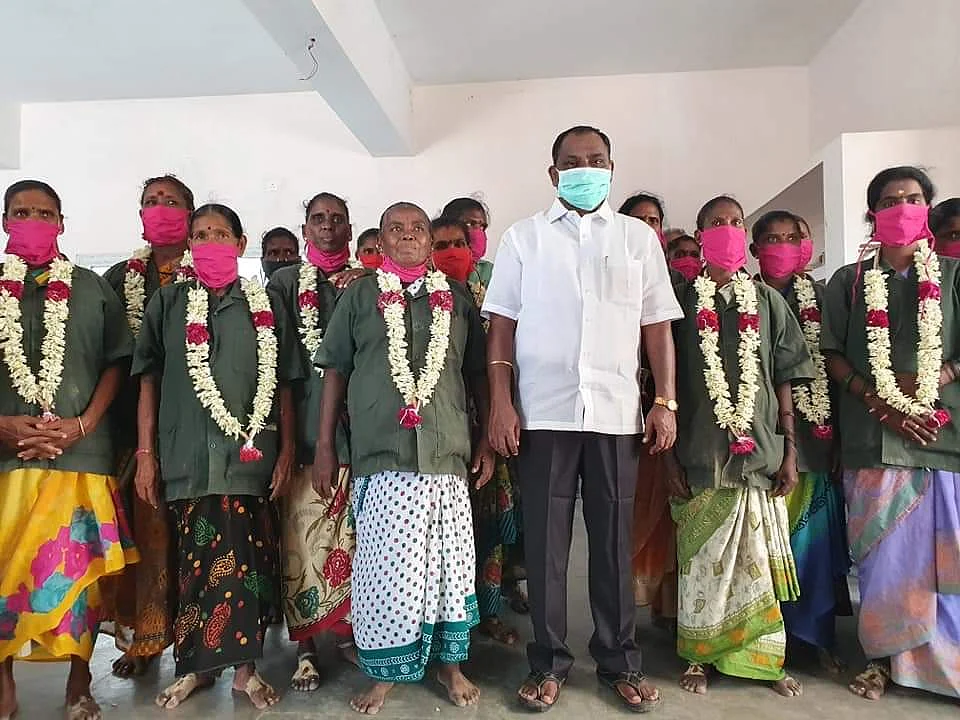 தூய்மைப் பணியாளர்கள்