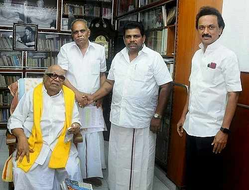மறைந்த பெரியசாமியுடன் அனிதா ராதாகிருஷ்ணன்