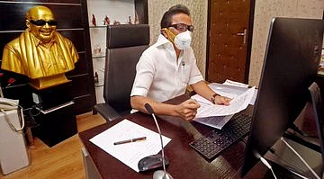 ஸ்டாலின்