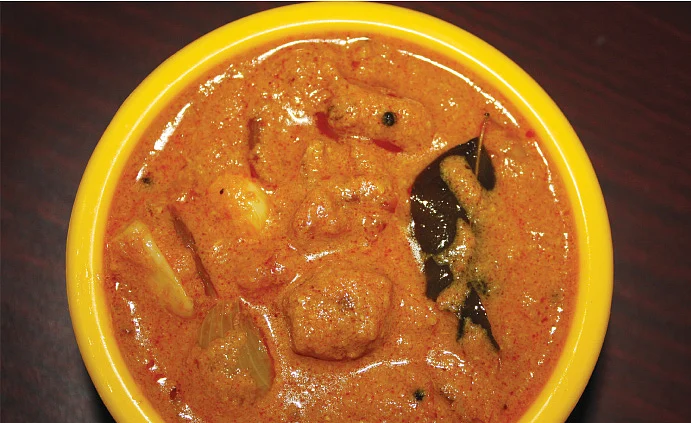 சின்ன வெங்காயம் தேங்காய்ப்பால் கறி