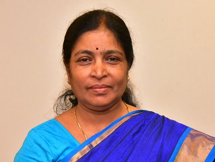 பாரதியார் வங்கிகளின் தலைவர் மார்கரெட் லெடிஷியா