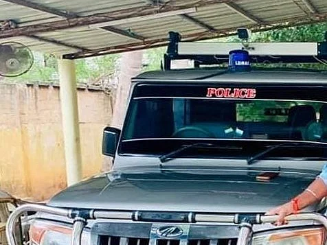 `கைகூப்பிக் கேட்டுக்கறேன், வீட்டுல இருங்க!’ -தனிமைப்படுத்திக்கொண்ட டி.எஸ்.பியின் உருக்கமான பதிவு