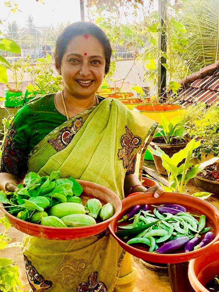 மாடித்தோட்டத்தில் சீதா