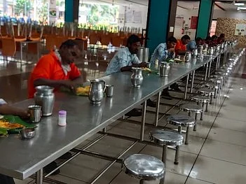 இனி வாழைஇலை சாப்பாடுதான்...மஹிந்த்ரா குழுமத்தின் முடிவுக்குக் காரணம் என்ன?