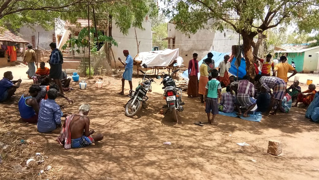 `பசிக்குத் தண்ணீரைத்தான் குடித்து வருகிறோம்!'- சாட்டையடி தொழில் செய்யும் 170 குடும்பங்களின் கண்ணீர்