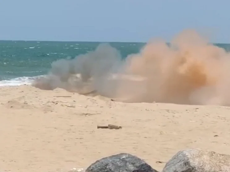சீர்காழி அருகே கரை ஒதுங்கிய இரண்டாம் உலகப் போர் வெடிகுண்டு!