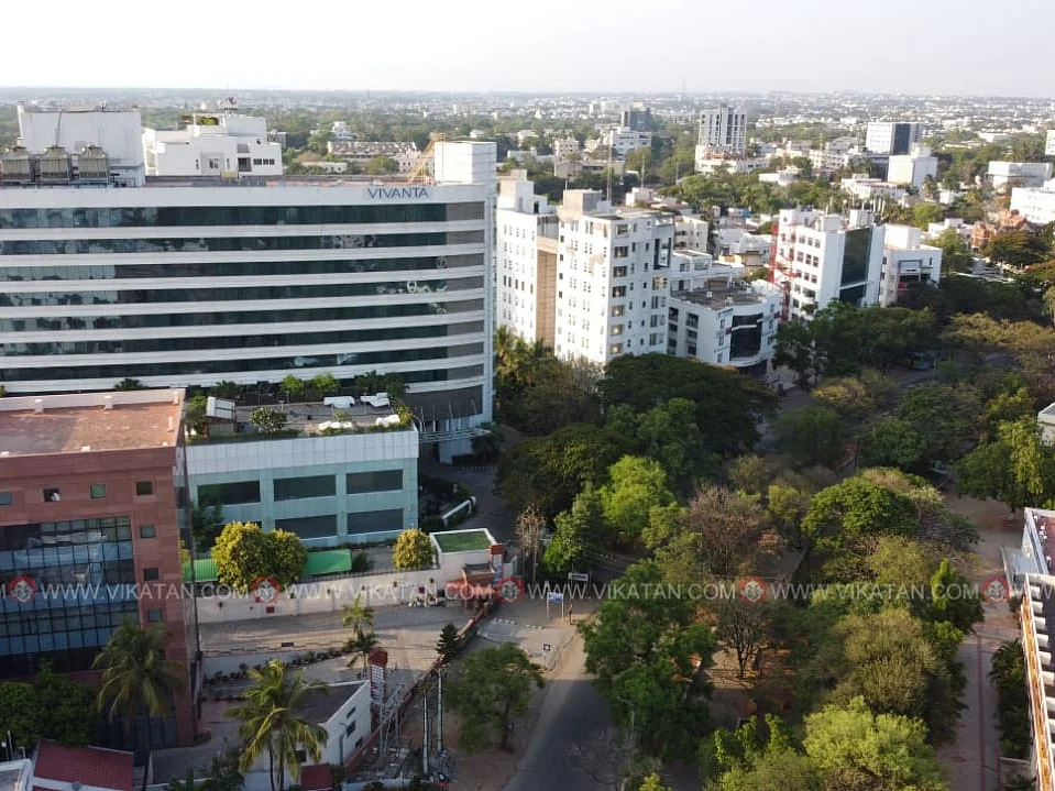 பேரிடர் காலங்களில் கைகொடுக்கும் `நம்ம கோவை வாட்ஸ் அப் குரூப்’... கலெக்டர் பாராட்டு!