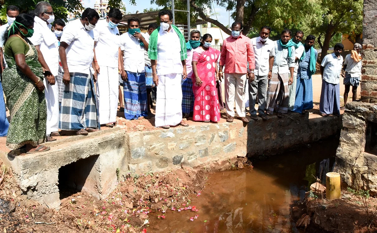 பாப்புலர் முதலியார் வாய்க்காலில் எம்.ஆர்.விஜயபாஸ்கர்