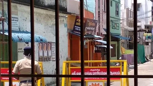 கொரோனாவால் தனிமைப்படுத்தப்பட்ட பகுதி