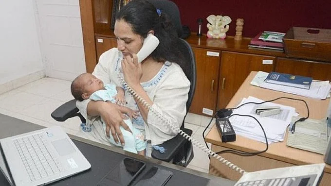 ஶ்ரீஜனா ஐஏஎஸ்
