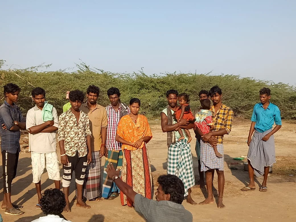 இருளர் மக்கள்