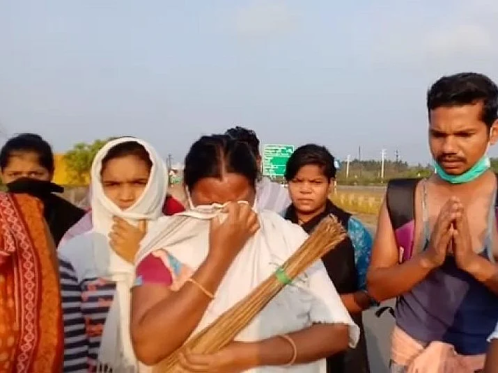 `வாடகை கேட்டா போலீஸுக்குப் போவியா?' - வட மாநிலத் தம்பதிக்கு திருப்பூரில் நேர்ந்த சோகம்