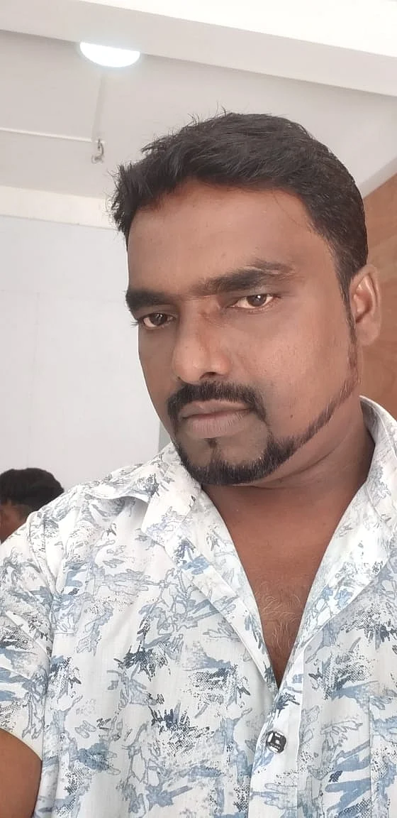 புஷ்பகுமார் சமூக ஆர்வலர்