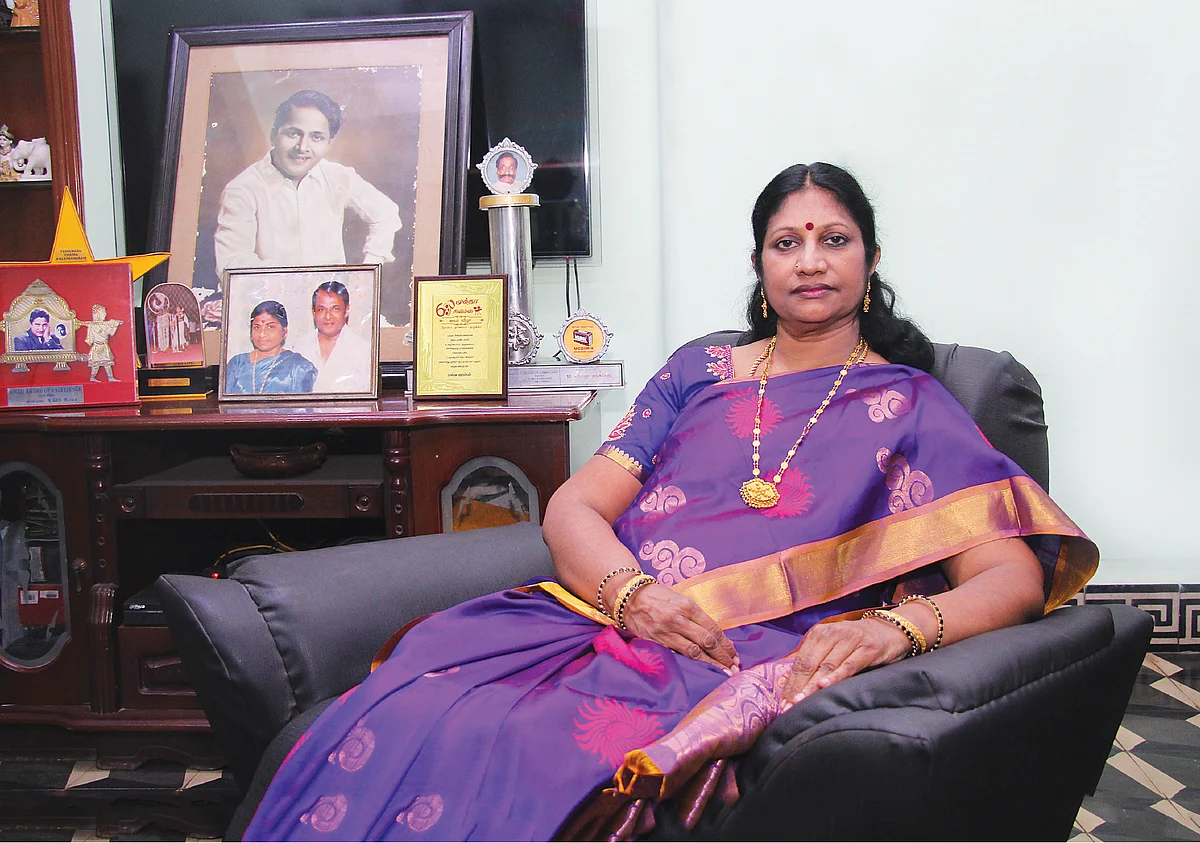 சுமதி தங்கவேலு