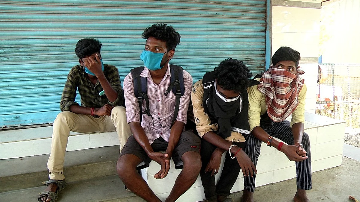 தமிழக இளைஞர்கள்