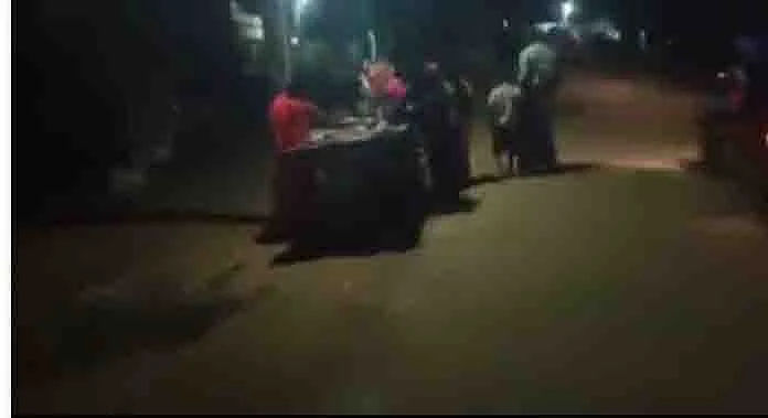 ஊரடங்கை மீறி திருவிழா