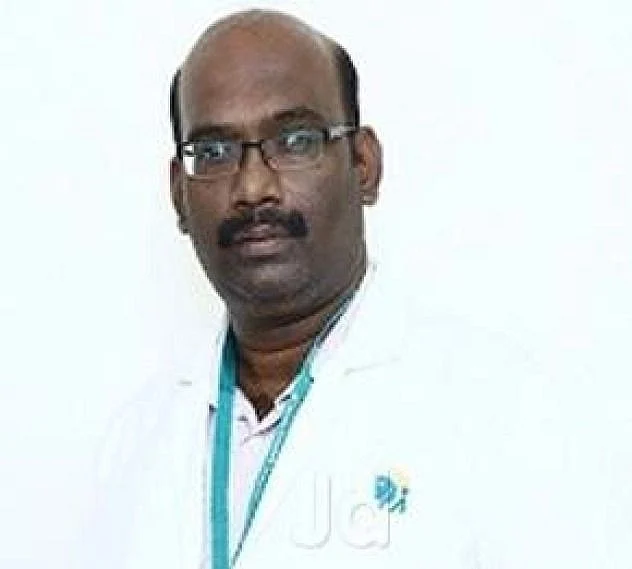 மருத்துவர் சுரேஷ்குமார்