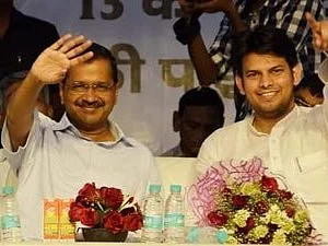 `எம்.எல்.ஏ அராஜகம் தாங்க முடியல!' - 2 பக்கக் குறிப்பு எழுதிவைத்து விபரீத முடிவெடுத்த டாக்டர்