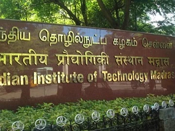 `தனிமைப்படுத்தப்பட்ட வார்டாக மாறும் விடுதிகள்!’ -மாநகராட்சிக் கட்டுப்பாட்டில் ஐஐடி மெட்ராஸ்
