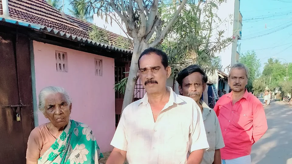 அம்மாவுடன் ஜெயகாந்தன்