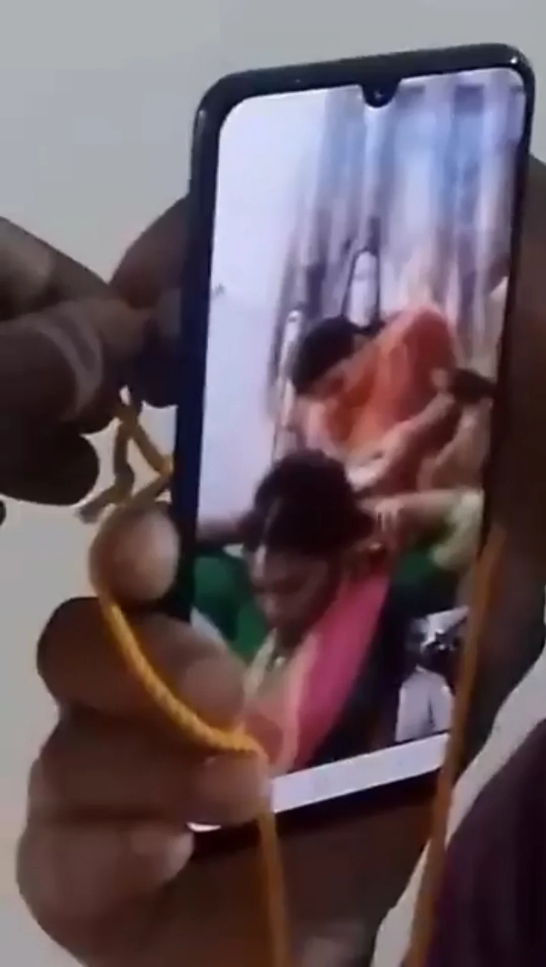 தாலி கட்டும் நிகழ்வு