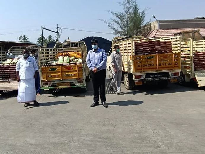 'பணத்தைப் பற்றி கவலையில்லை; மக்கள் நல்லா இருக்கணும்!' -சேலத்தில் கவனம் ஈர்க்கும் குஜராத் தொழிலதிபர்